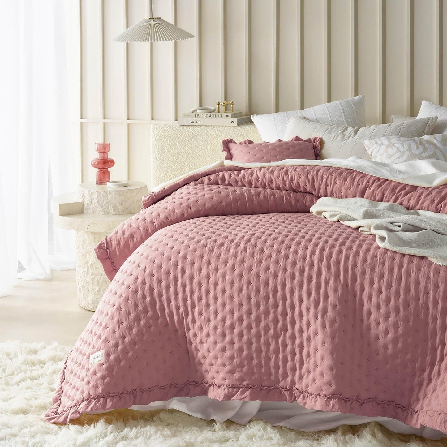 Molly Elegante Tagesdecke in Puderrosa 170 x 210 cm Tagesdecke vielseitig einsetzbar als Tagesdecke oder Sofa Überwurfdecke für Bett und Sofa Deckenstil Ideal als Tagesdecke Betten und Decken Besuchen Sie den ROOM99-Store Pink 220X240