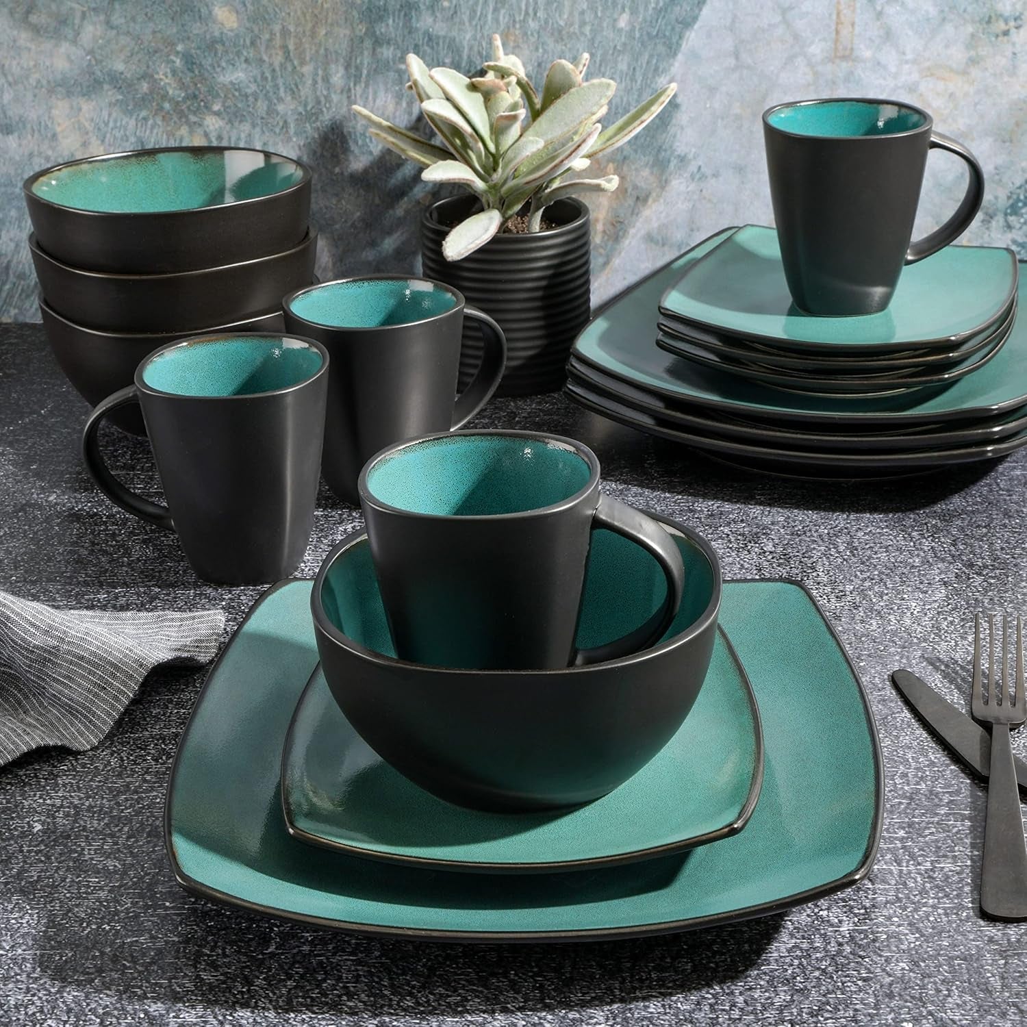 Gibson 99813.16R Elite Soho Lounge Reactive Glaze 4-Personen-Geschirrset, 16-teilig, Blau-Grün/Schwarz-Zweitoneffekt
