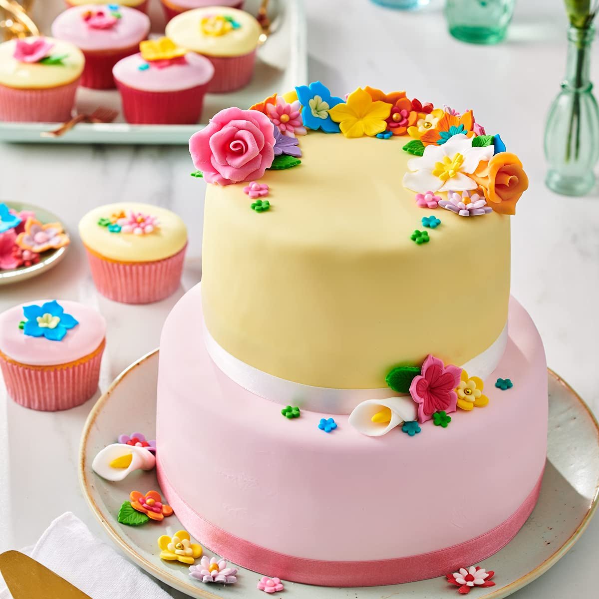FunCakes Royal Purple Rollfondant: Einfach zu verwenden, glatt, flexibel, weich und biegsam, perfekt zum Dekorieren von Kuchen. Glutenfreie 250 g (2er-Packung) Naty Shop Zuckerpaste