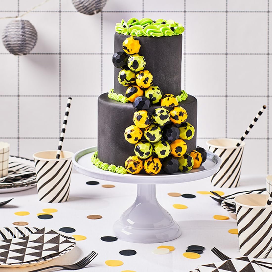 FunCakes Raven Black Rollfondant: Einfach zu verwenden, glatt, flexibel, weich und biegsam, perfekt zum Dekorieren von Kuchen, halal, koscher und glutenfrei. 1 kg (2er-Pack) Naty Shop Zuckerpaste