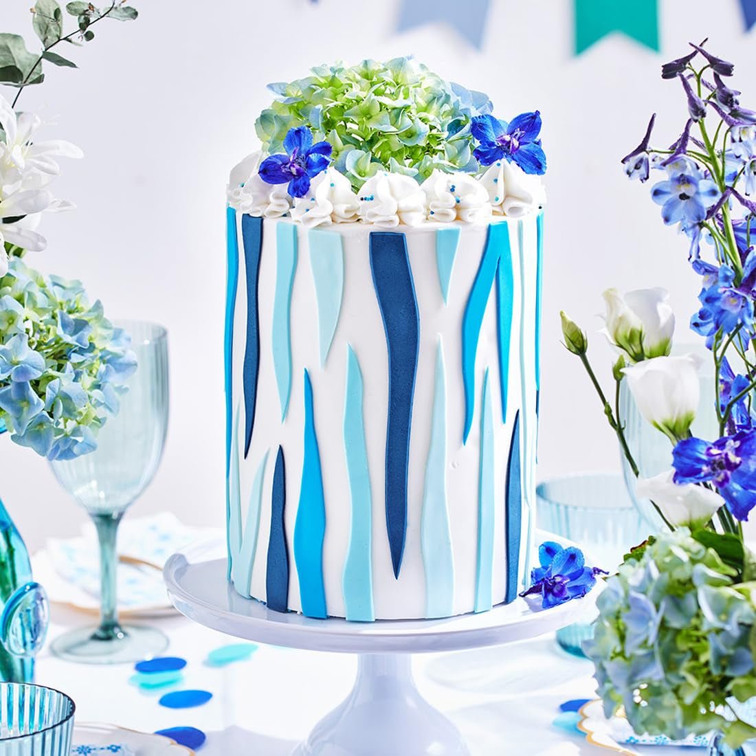 FunCakes Fondantrolle Demin Blue: einfach zu verwenden, glatt, flexibel, weich und biegsam, perfekt zum Dekorieren von Kuchen, halal, koscher und glutenfrei, 250 g Naty Shop Zuckerpaste
