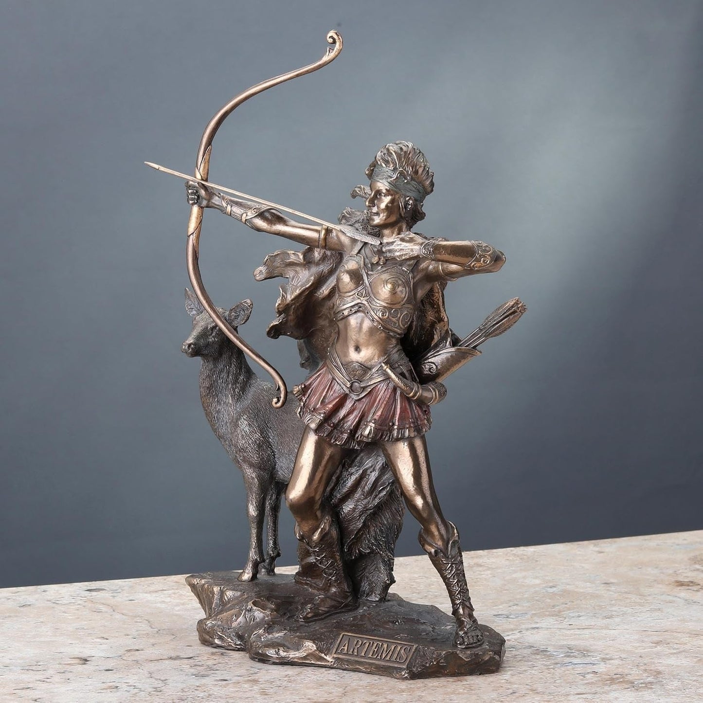 Bronzestatue der Göttin der Jagd und der Wildnis Naty Shop Statuetten und Skulpturen