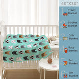 Wandteppich mit französischer Bulldogge und Motiv vor dem Haus – Accessoires und Dekorationen Naty Shop