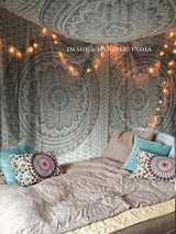 Indischer Wandteppich Mandala Silber Weiß Raumästhetische Leinwand Startseite – Accessoires und Dekorationen Naty Shop