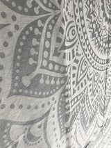 Indischer Wandteppich Mandala Silber Weiß Raumästhetische Leinwand Startseite – Accessoires und Dekorationen Naty Shop