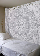 Indischer Wandteppich Mandala Silber Weiß Raumästhetische Leinwand Startseite – Accessoires und Dekorationen Naty Shop